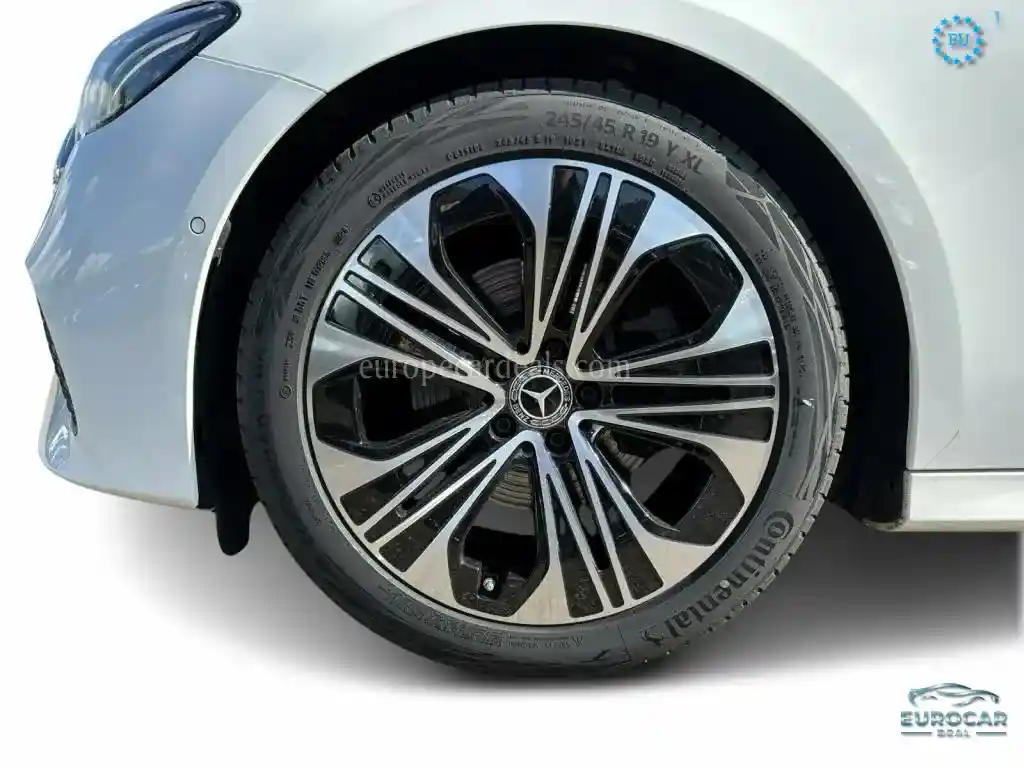 Mercedes-Benz E 200