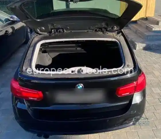 BMW 330