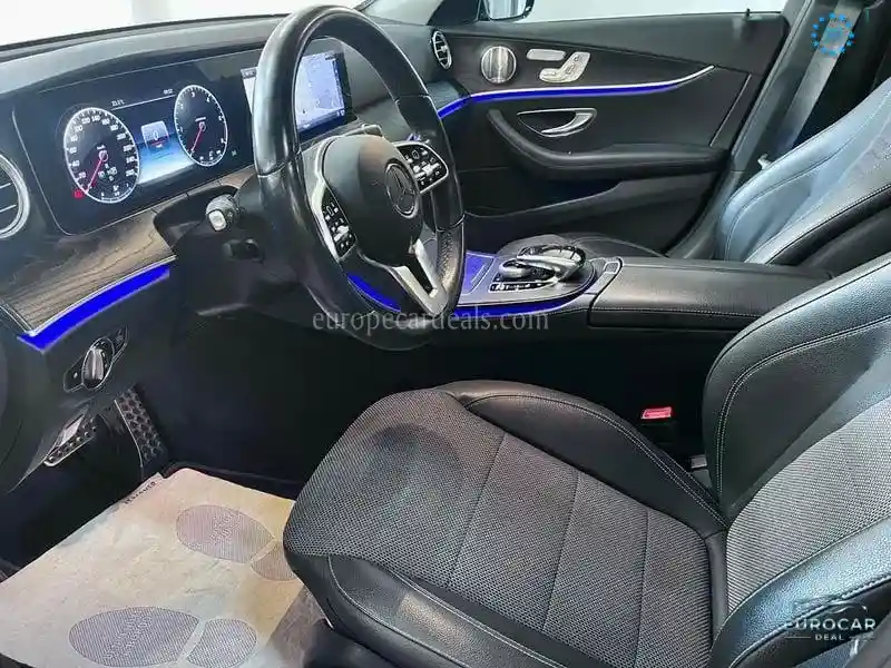 Mercedes-Benz E 220