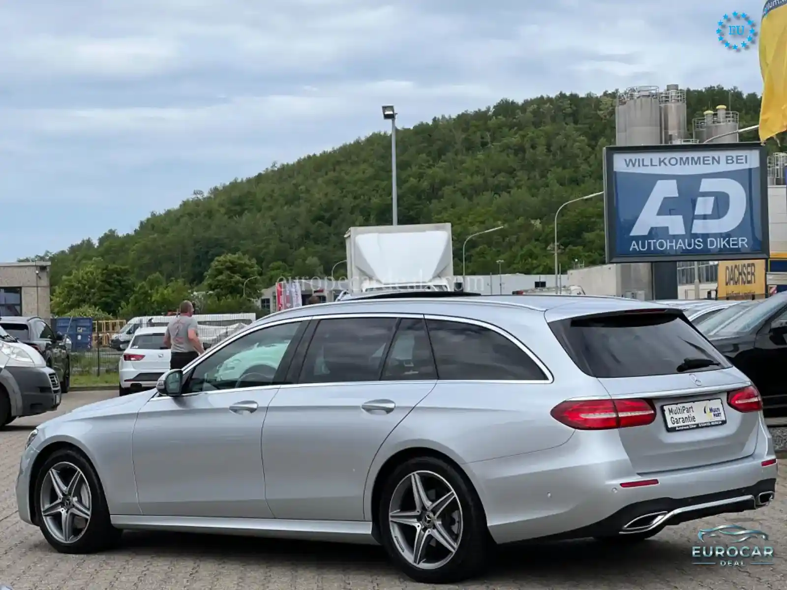 Mercedes-Benz E 200