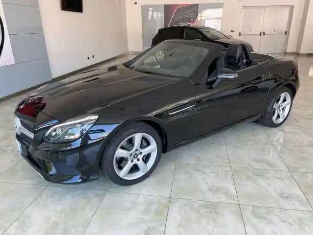 Mercedes-Benz SLC 200