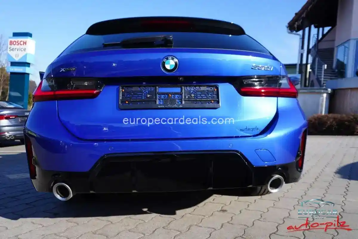 BMW 330