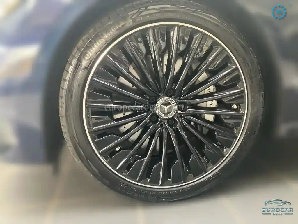 Mercedes-Benz E 200