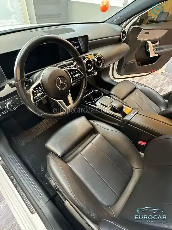 Mercedes-Benz A 220