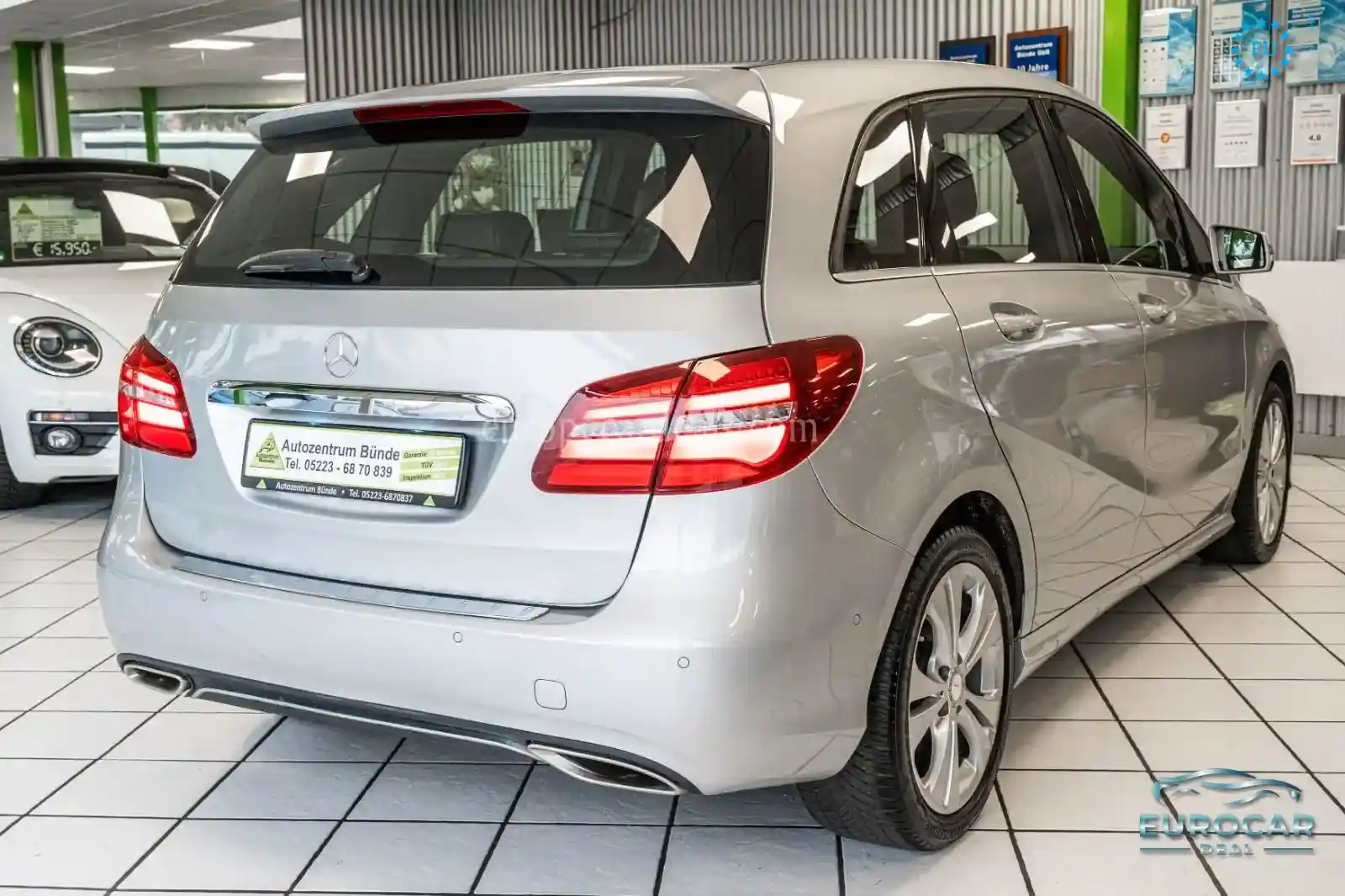 Mercedes-Benz B 180