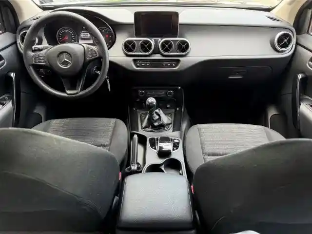 Mercedes-Benz X 220