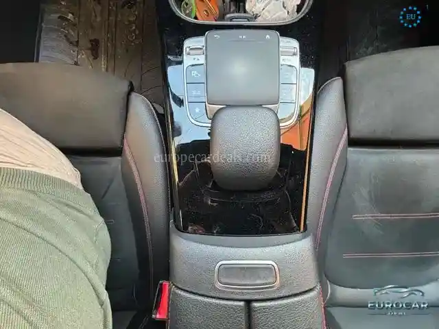 Mercedes-Benz A 220