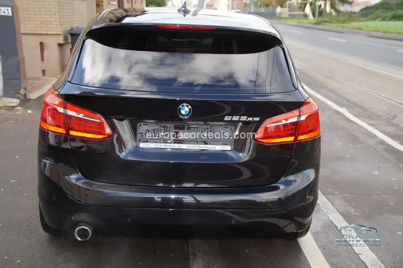 BMW 225