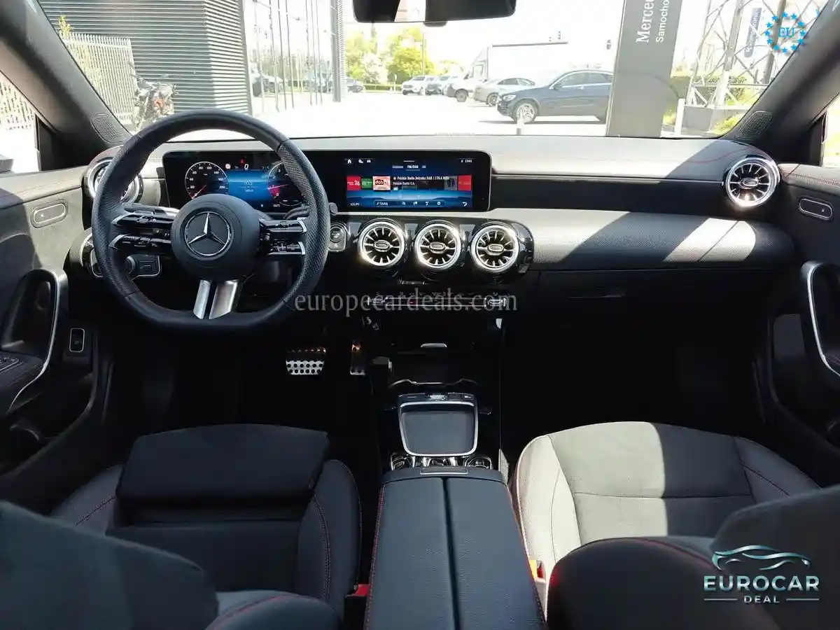 Mercedes-Benz CLA 200