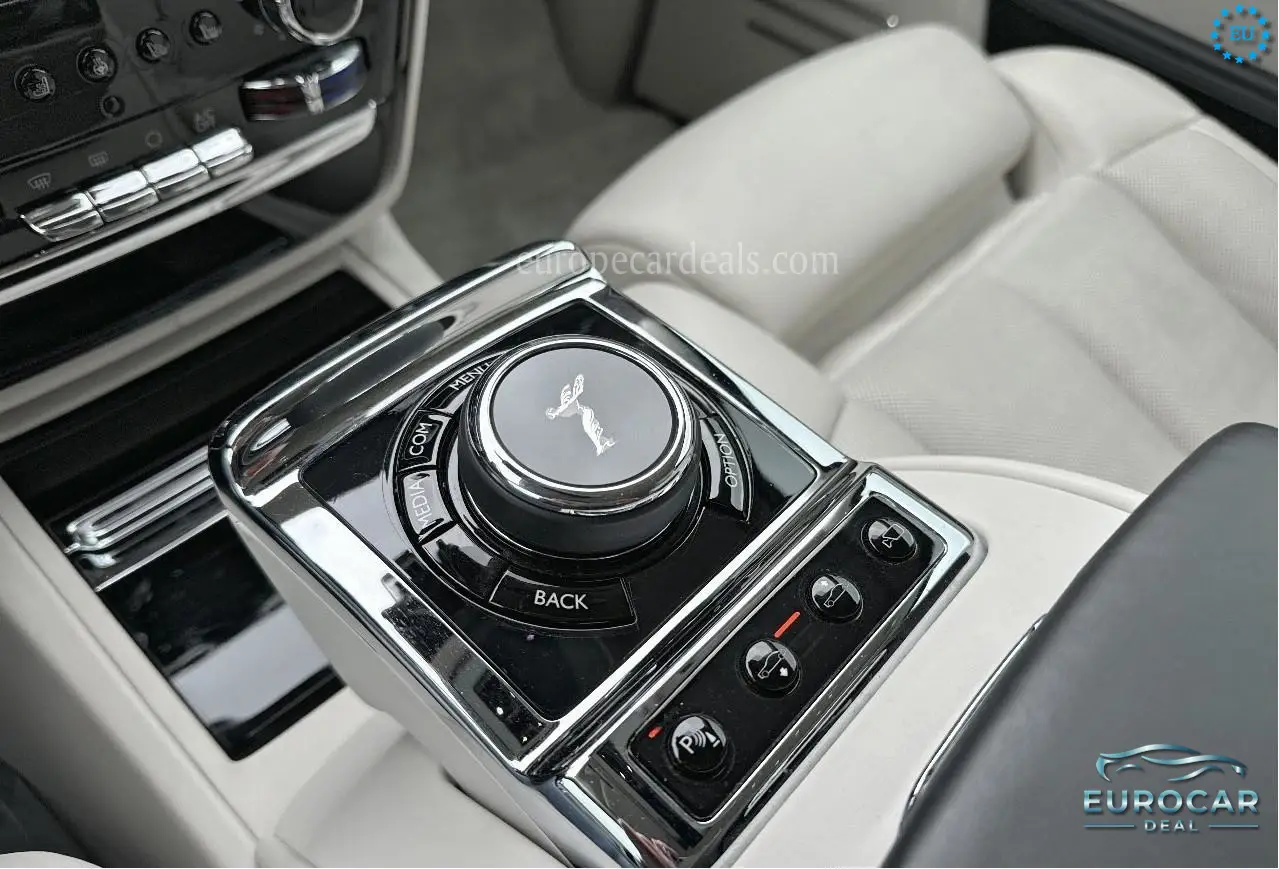 Rolls-Royce Phantom