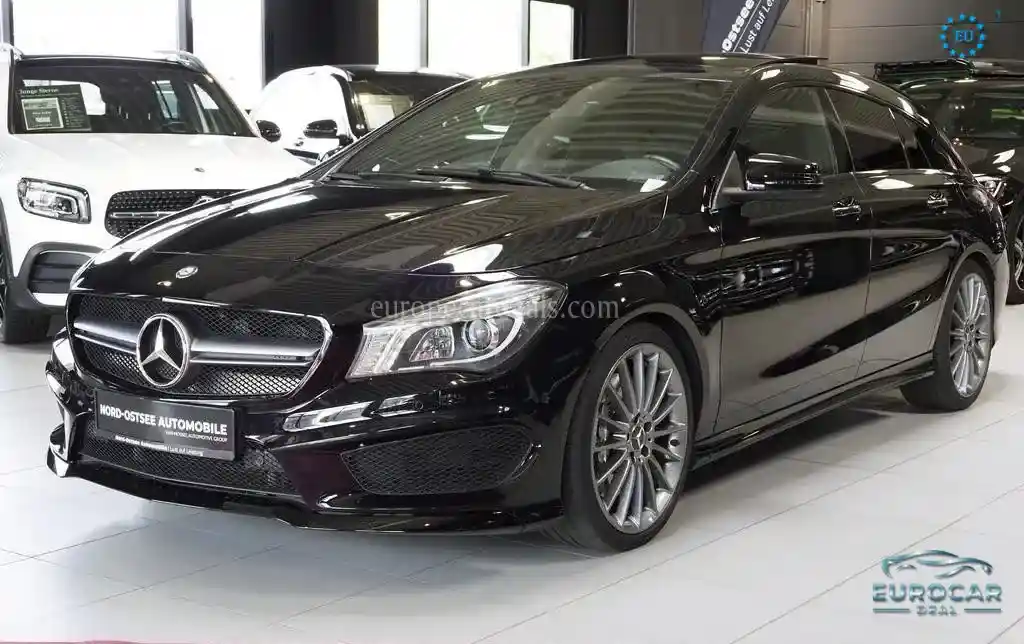 Mercedes-Benz CLA 45 AMG Shooting Brake