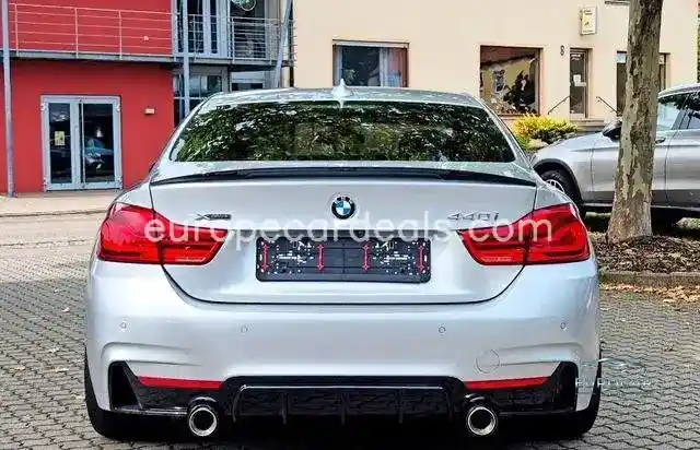 BMW 440