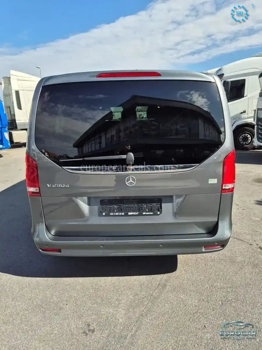 Mercedes-Benz V 250