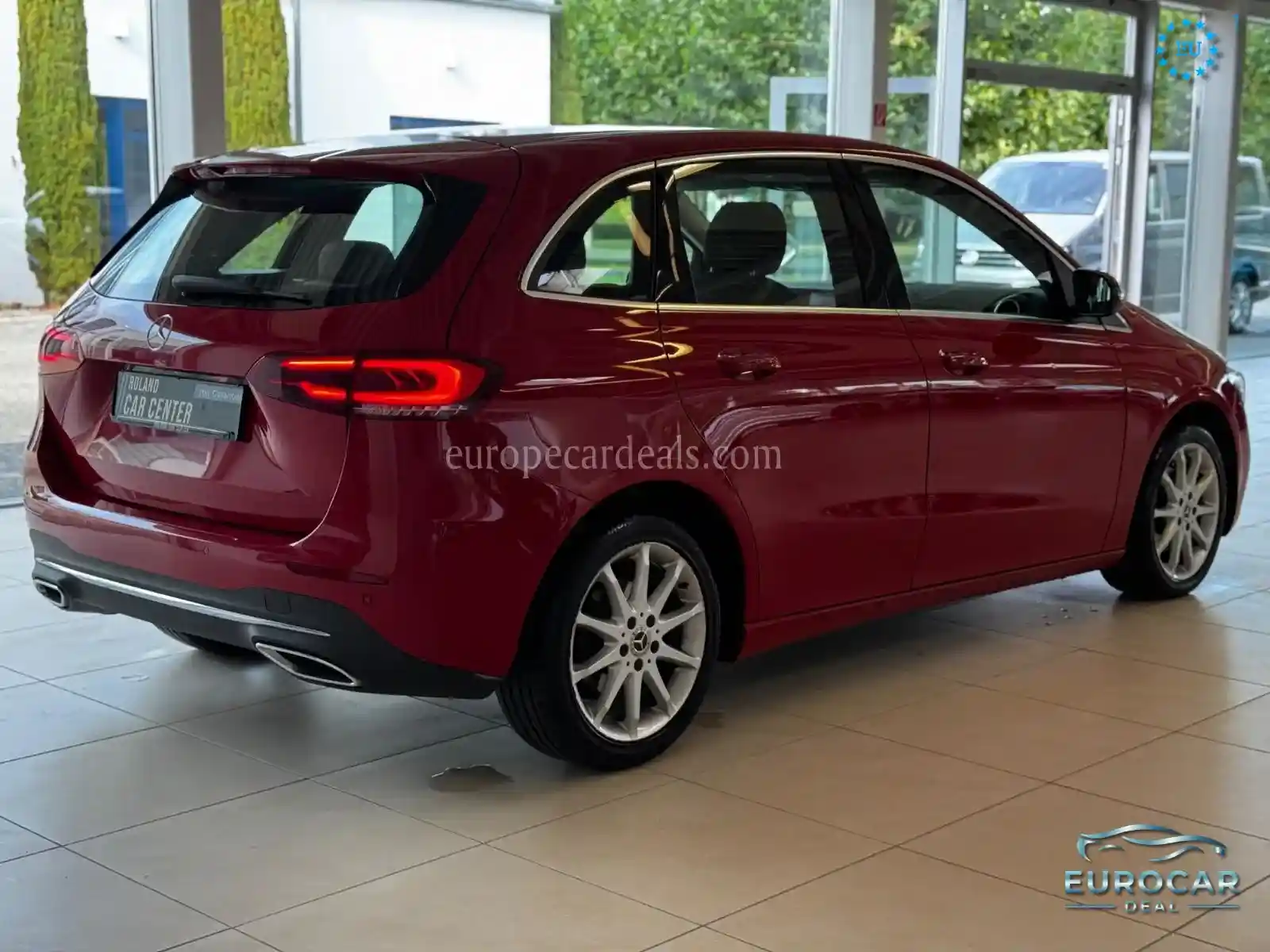 Mercedes-Benz B 180