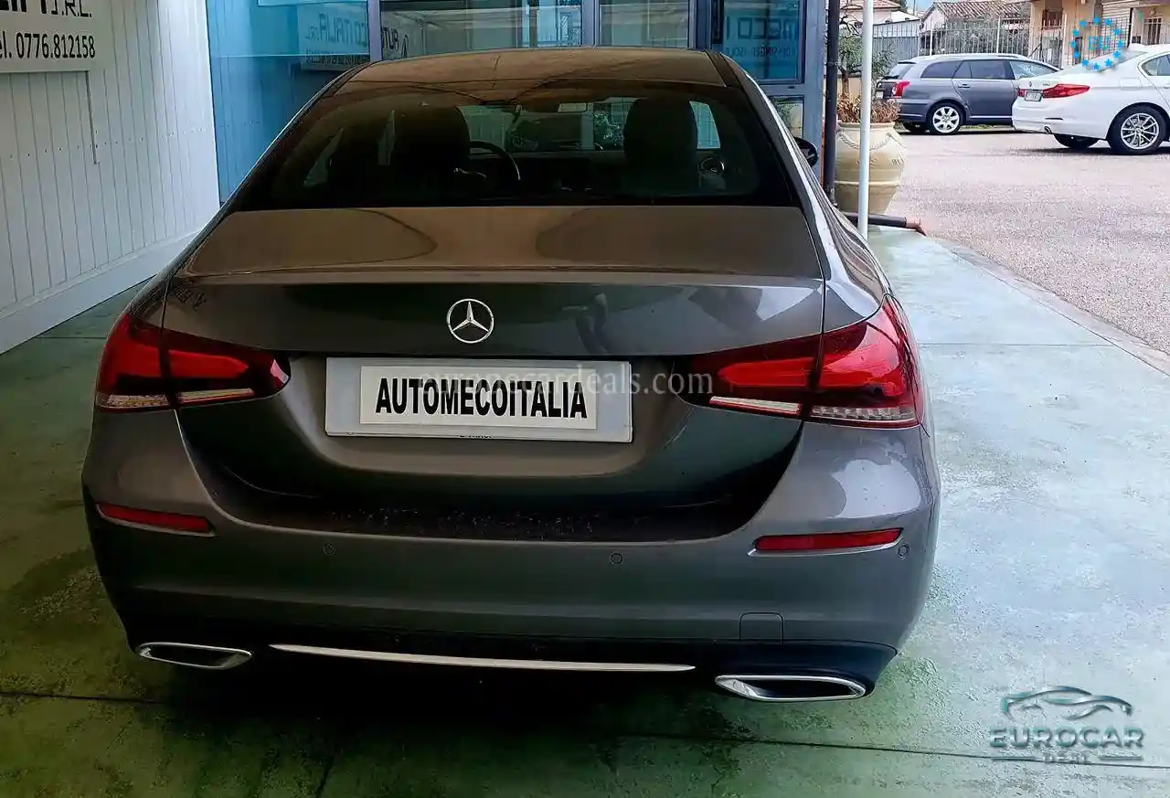 Mercedes-Benz A 180