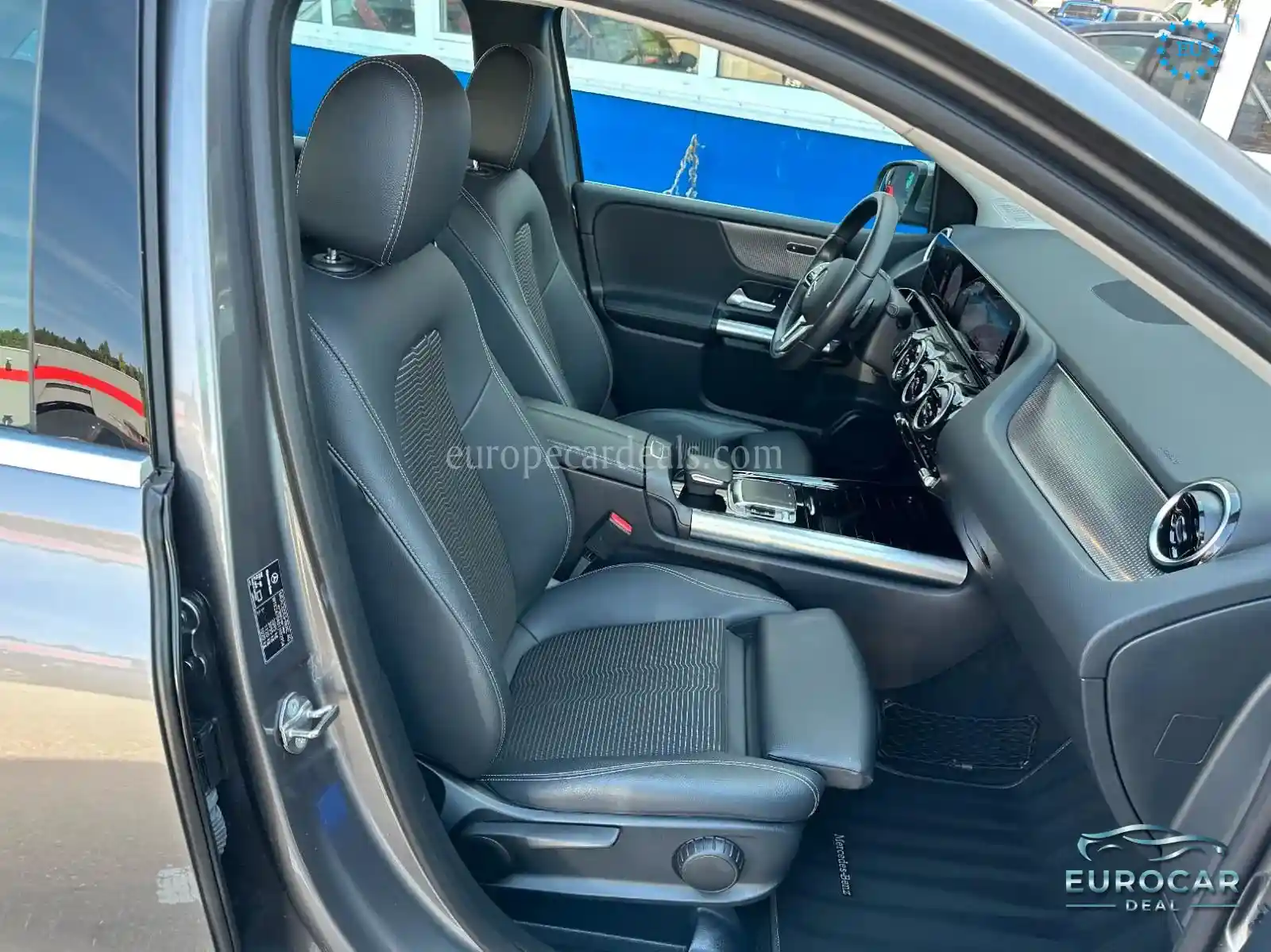 Mercedes-Benz B 220
