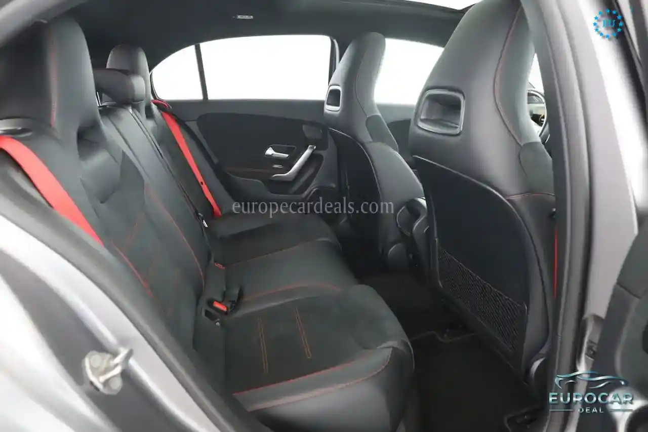 Mercedes-Benz A 35 AMG