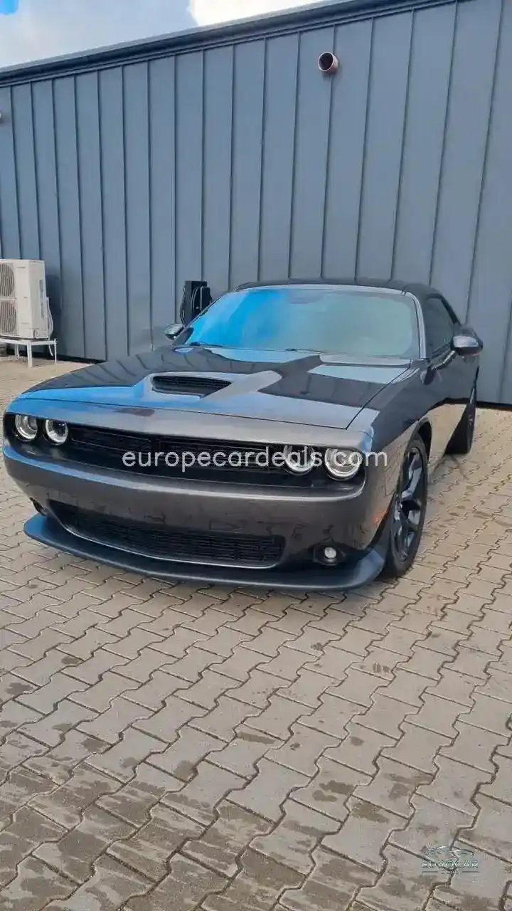Dodge Challenger