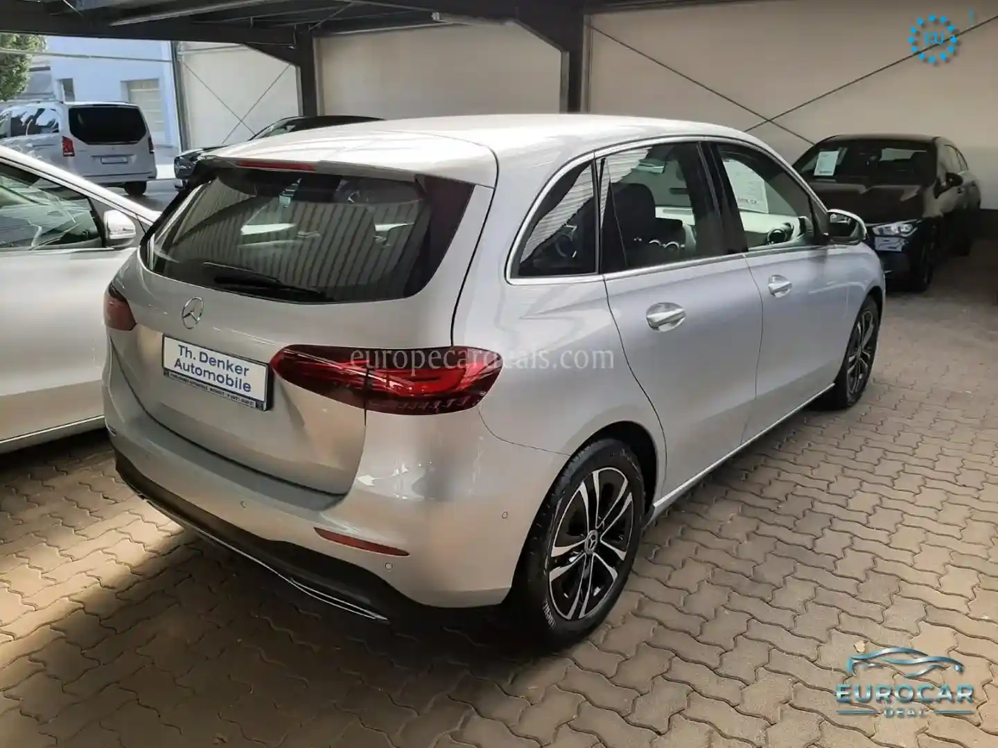 Mercedes-Benz B 200