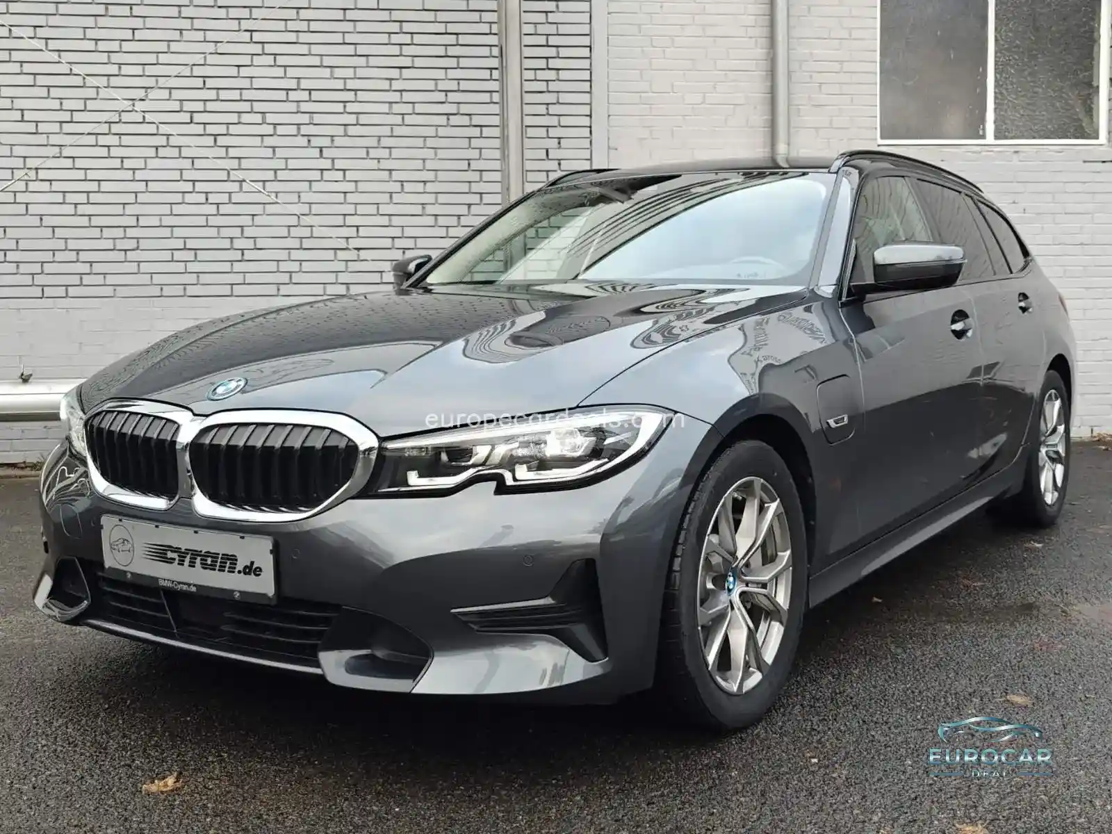 BMW 330