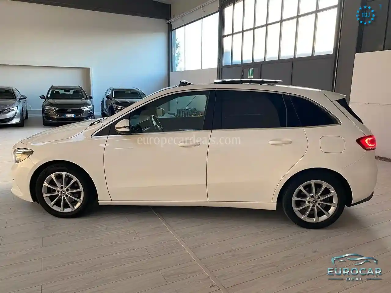 Mercedes-Benz B 180