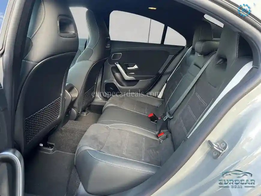 Mercedes-Benz CLA 180