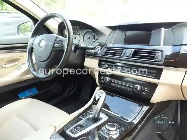 BMW 528