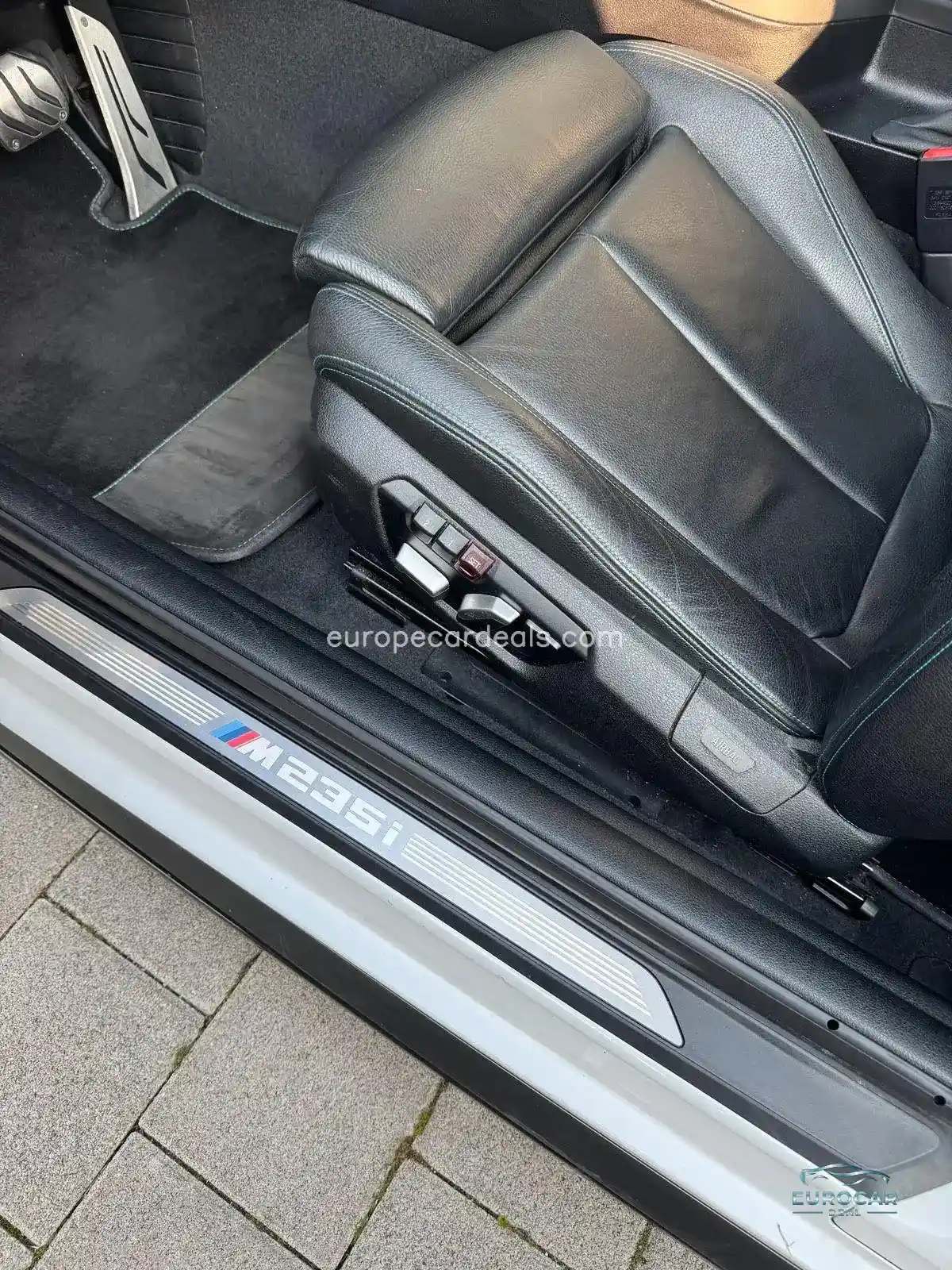 BMW M235