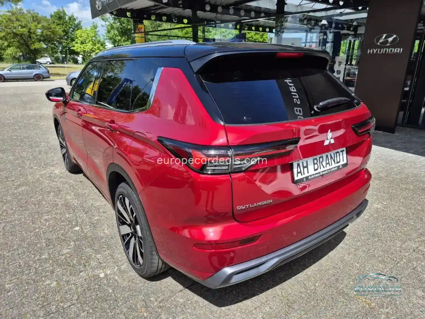 Mitsubishi Plug-in Hybrid Outlander