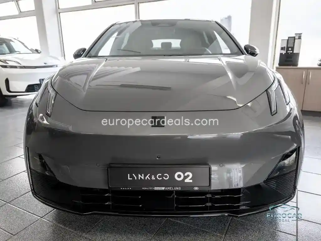 Lynk&Co 02