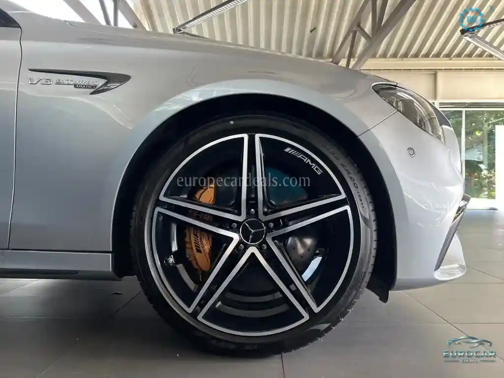Mercedes-Benz E 63 AMG
