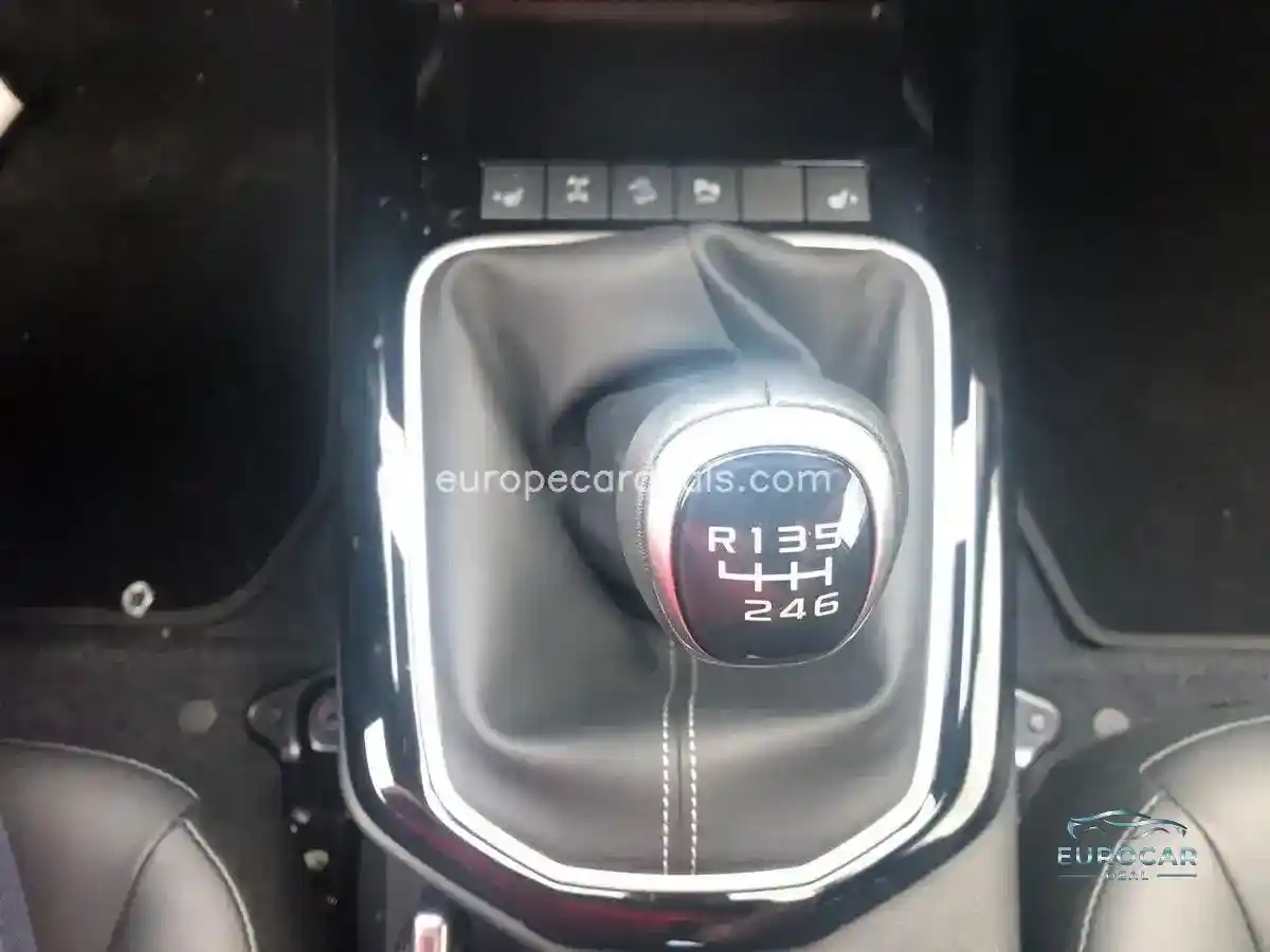 Double Cab 4×4 V-Cross MT +Offroad+Winde+