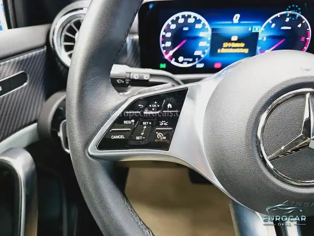 Mercedes-Benz A 220