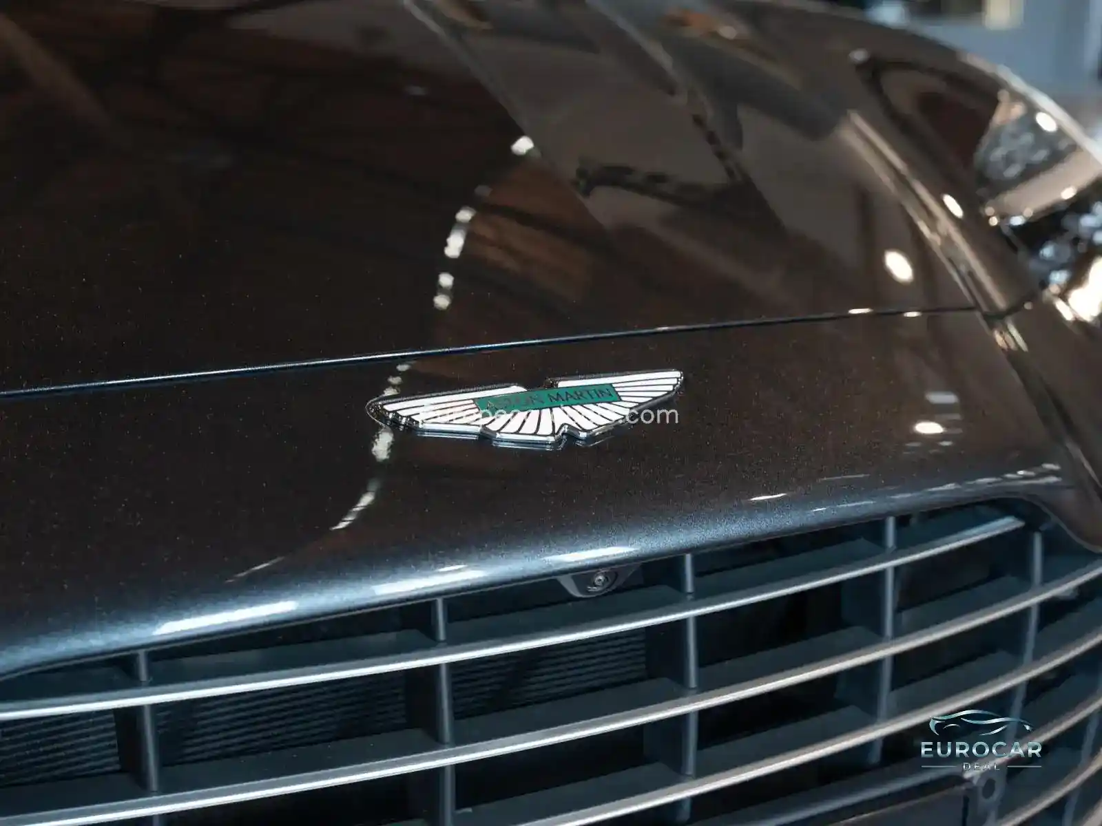 Aston Martin DB12