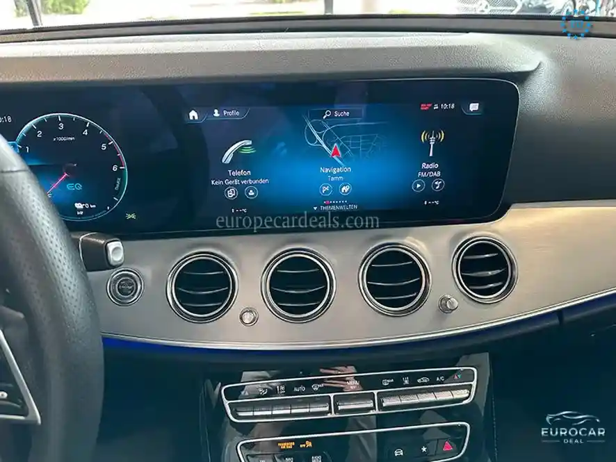 Mercedes-Benz E 300