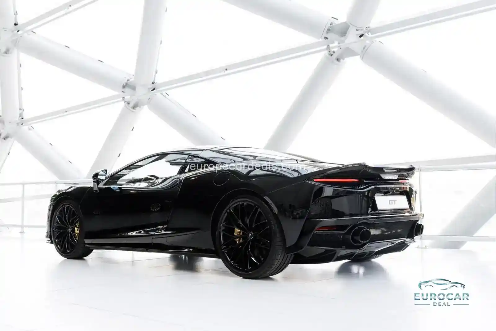 McLaren GT