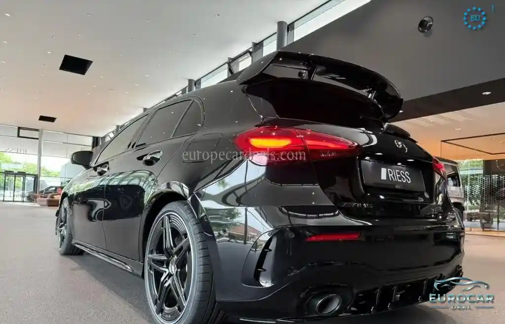 Mercedes-Benz A 35 AMG