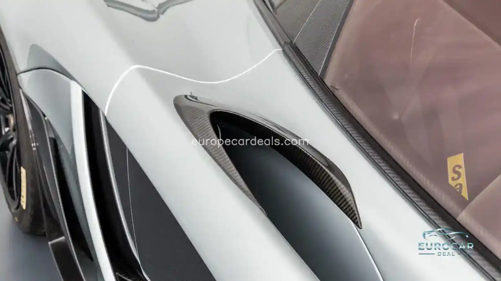 McLaren P1