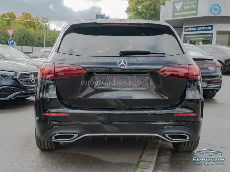 Mercedes-Benz B 180