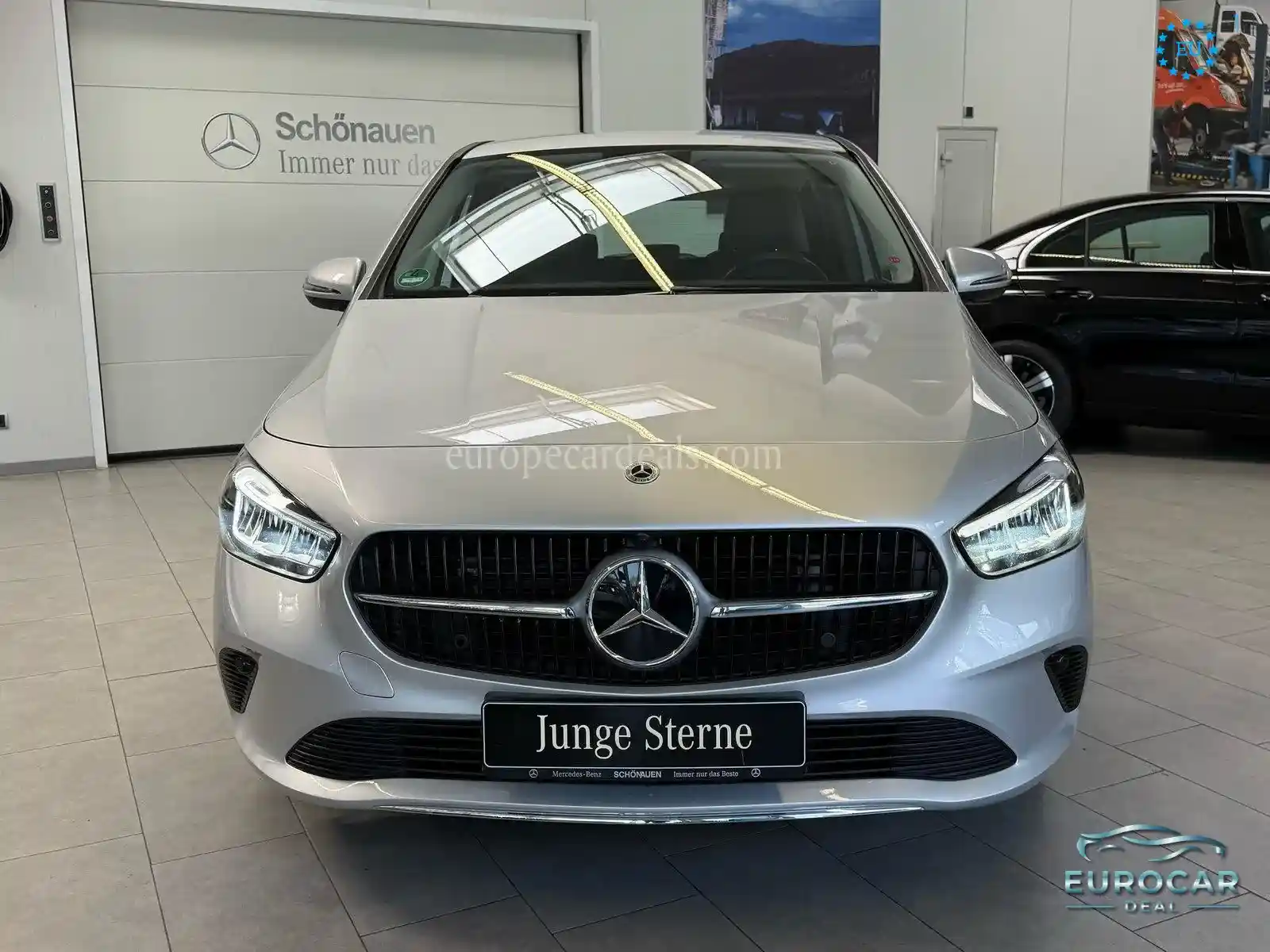 Mercedes-Benz B 180