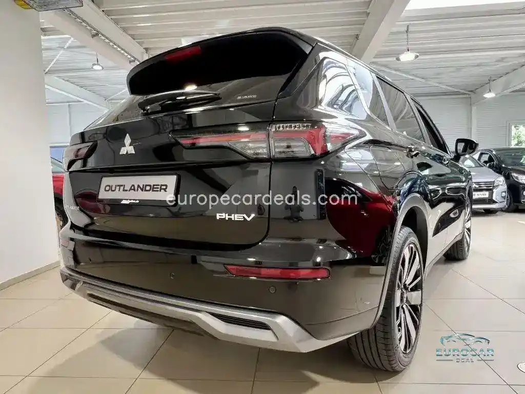 Mitsubishi Plug-in Hybrid Outlander
