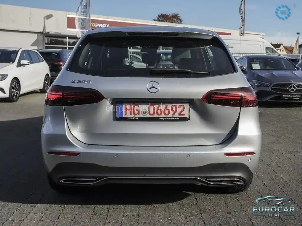 Mercedes-Benz B 200