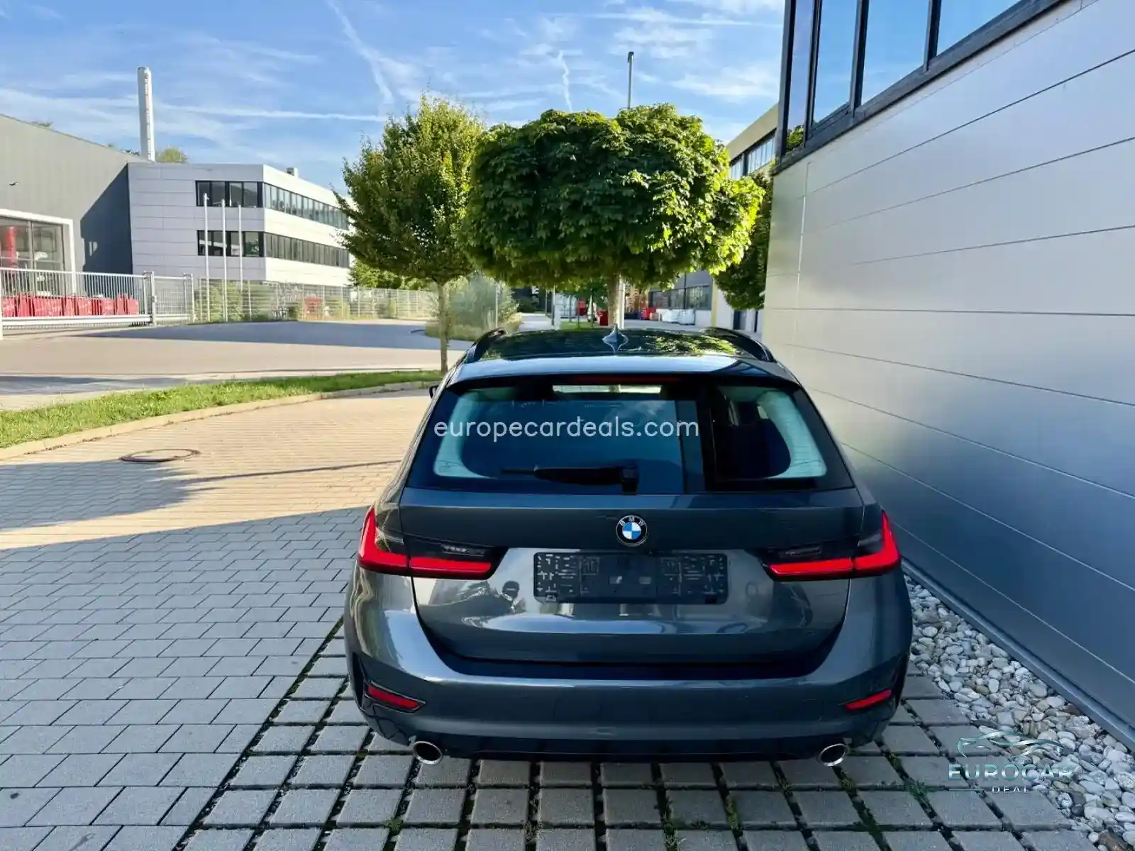 BMW 330