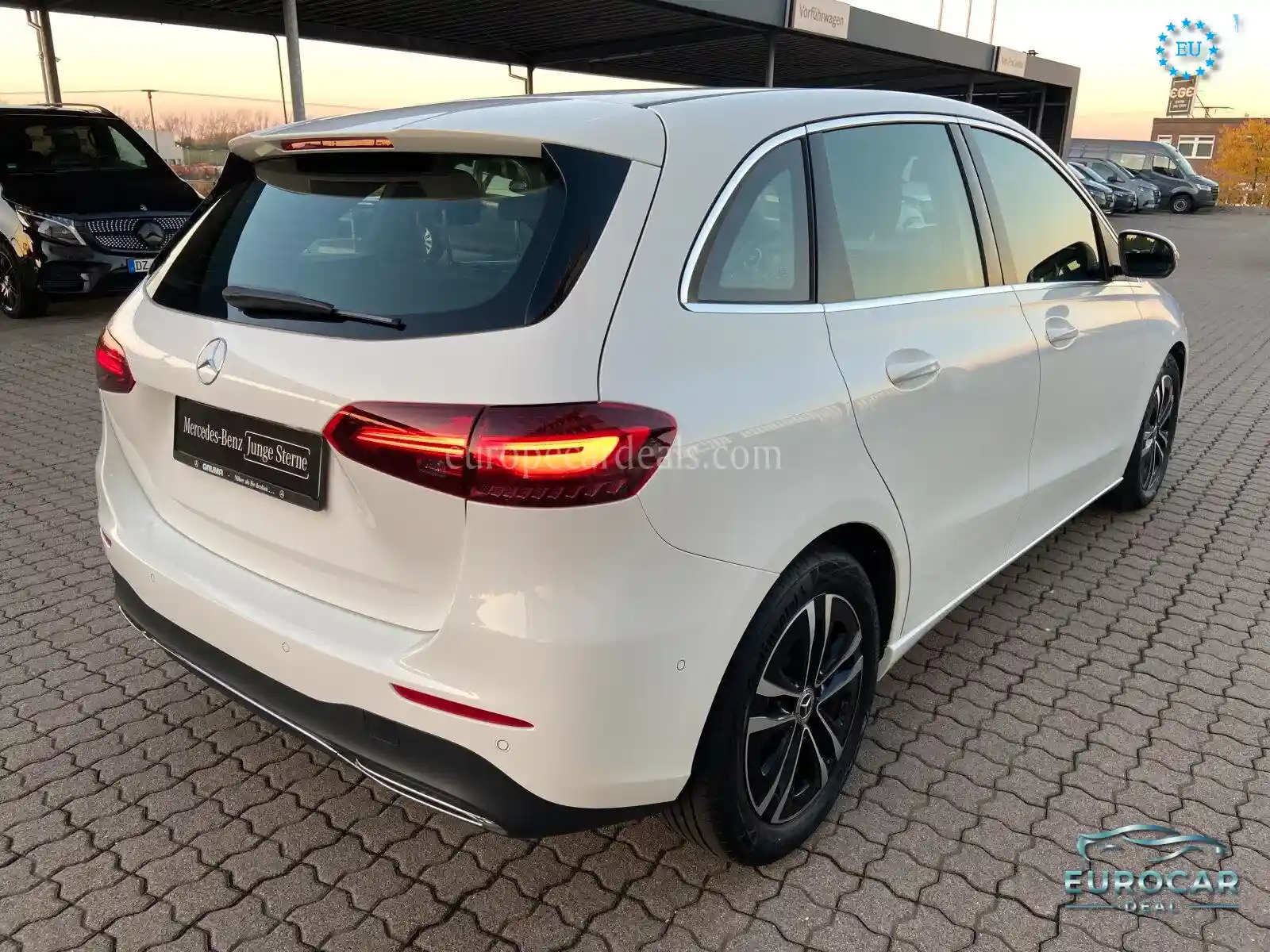 Mercedes-Benz B 180
