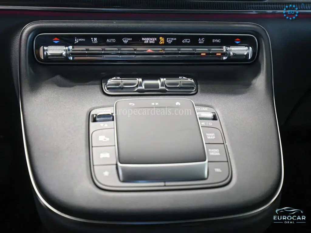 Mercedes-Benz V 220