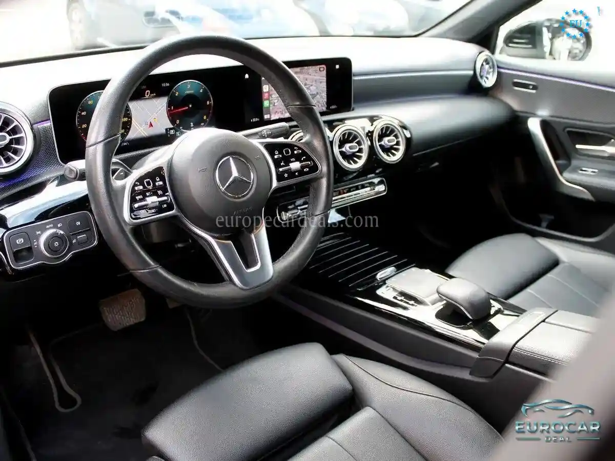 Mercedes-Benz A 200