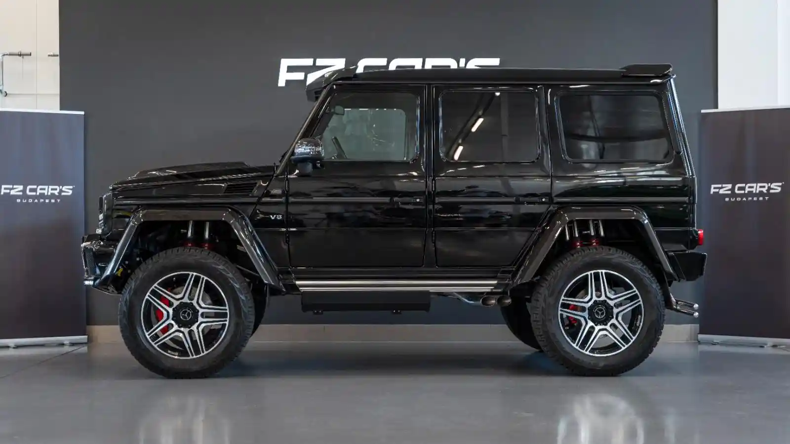 Mercedes-Benz G 500