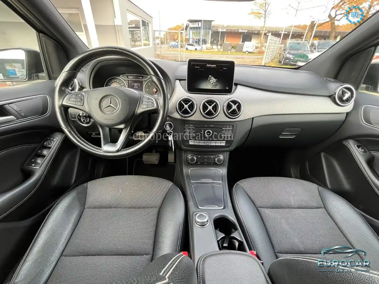 Mercedes-Benz B 180