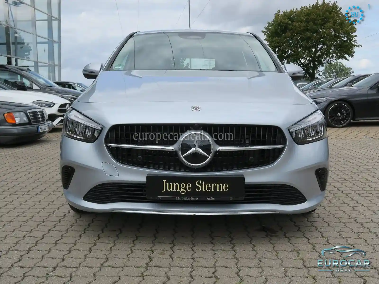 Mercedes-Benz B 180