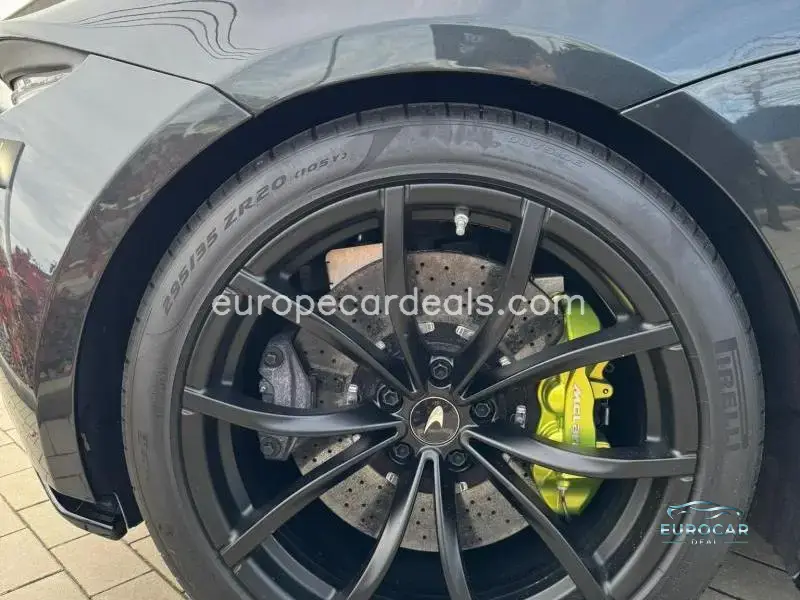 McLaren Artura